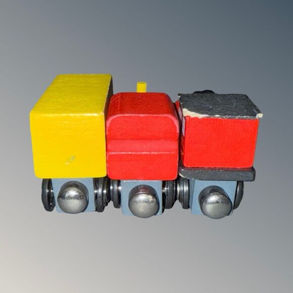 Set of 8 Magnetic Wooden Railway Trains Engines & Cars A25 - Picture 6 of 16